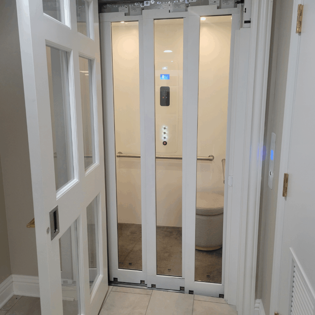 Glass 3 speed door